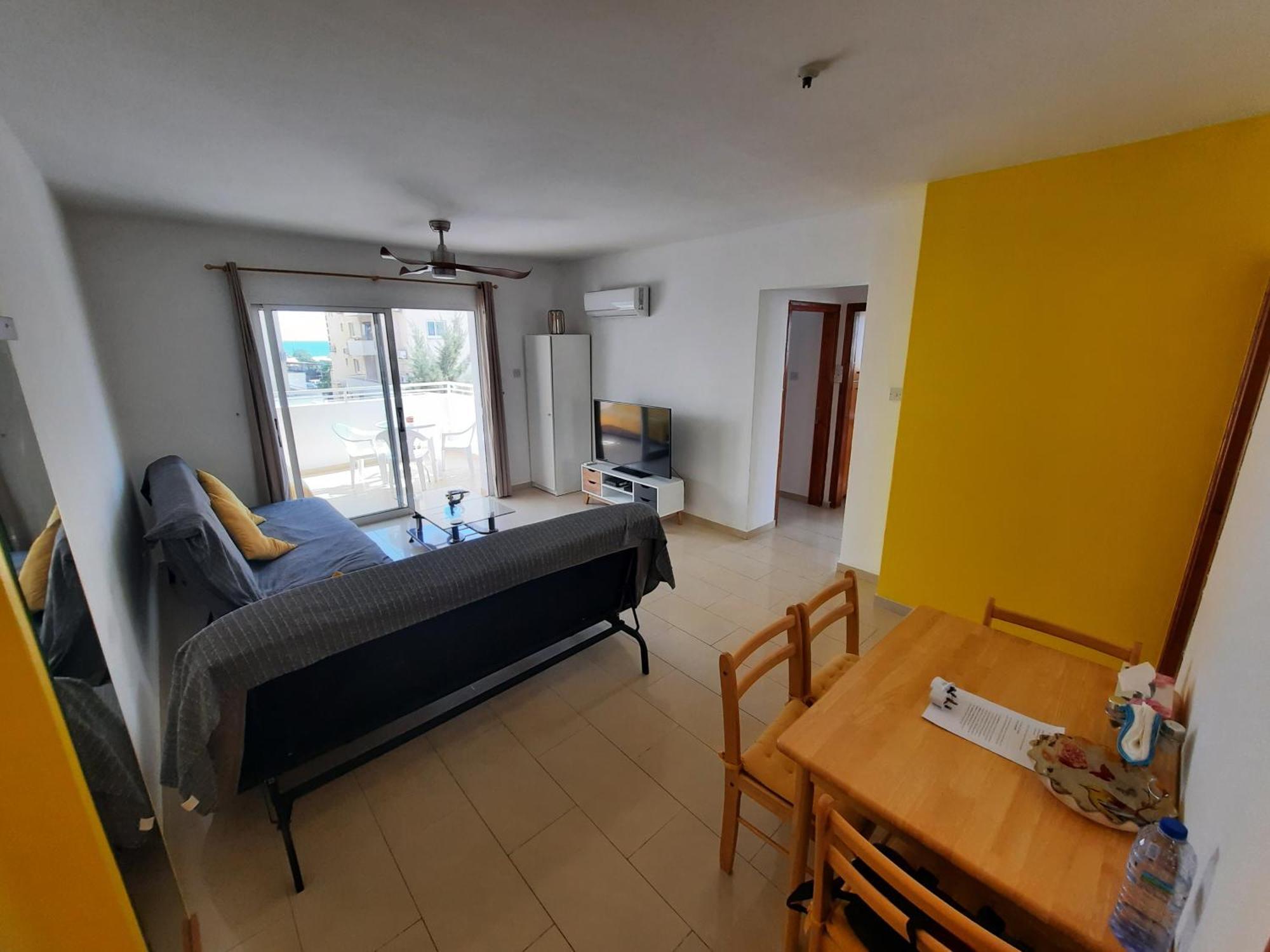 Large Apt 2 Bedrooms Sea View & 2 Balconies Ларнака Экстерьер фото